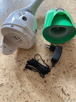 Ruční vysavač HANDY PLUS+ 2,4 V Dry Hoover - 2