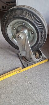 Prodej pojezdového kolečka na bránu - 2