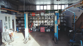 Na prodej zavedený pneuservis v Třebíči(310 m2),ul.Žďárského - 2