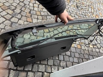 Vw golf 4 hatchback- zadní víko kufru - 2