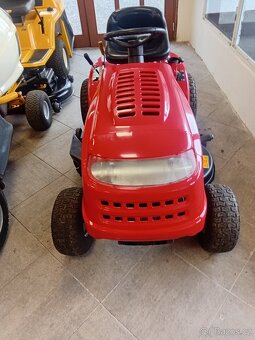 Prodám zahradní traktor MTD 12.5Hp - 2