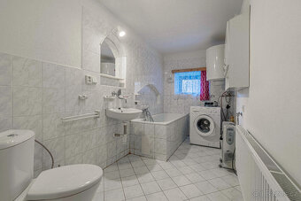 Prodám samostatně stojící chalupu - 2