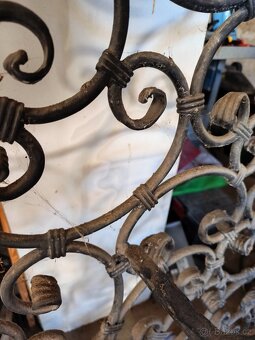 Věšáková stěna - kovaná - 2