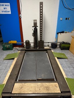 Nůžkový Zvedák na auto 120cm zdvih - 2