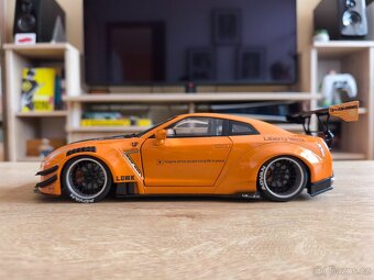 Nissan GT-R - 2