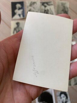 Staré akty fotografie starší než 1957 - 2