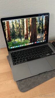Macbook Air M1 s příslušenstvím zdarma - 2