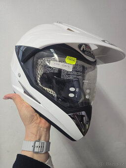 Enduro přilba s plexi a kšiltem Airoh bílá velikost M - 2