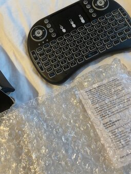 Bezdrátová podsvícená mini klávesnice s touchpadem TV BOX - 2