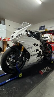 Yamaha YZF-R6 Race 2024 - 2