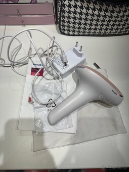 Epilátor Philips Lumea IPL 7000 - 2
