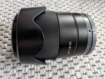 Sony FE 35 mm 1.8 (fulframe) objektiv SEL35F18F + UV filtr - 2