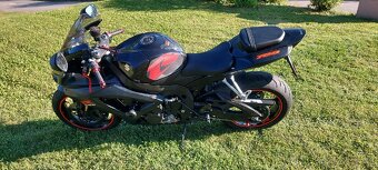 Suzuki GSX-R 750 K7 - 2