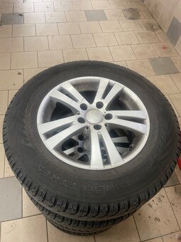 215/70 R16 Nokian sada - 2