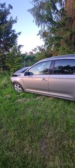 Skoda rapid 1,2 tsi 2015 najeto 120000km - 2