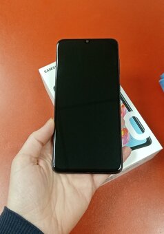 Samsung Galaxy A70 - stav A - 2
