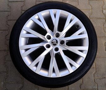 Disky originální Škoda Superb III 5x112 R18 Antares - 2