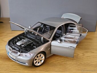 BMW E90 1:18 Kyosho - 2