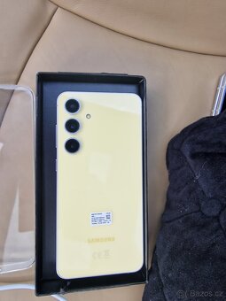 Samsung Galaxy S24 FE 5G Yelow - 2