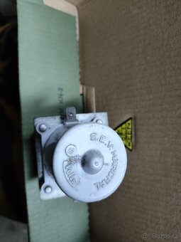 Citroen ID 19 B čerpadlo ostřikovače cena na dohodě - 2