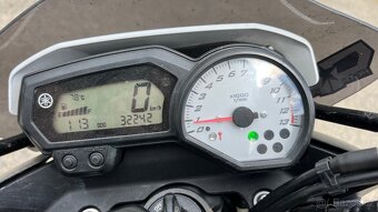 Yamaha FZ8 - 2