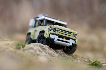 Lego 42110 Technic Land Rover Defender - 2