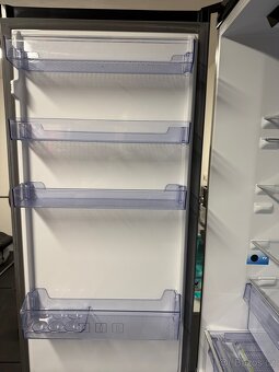 Lednice Beko RCNA406E40LZXR - 2