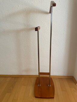 Luxusní podlahový stojan na oblečení - 2