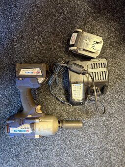 Makita rázový utahovák na kola bateriový - 2