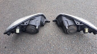 Přední světlomety Škoda Fábia II do 2010 - 2