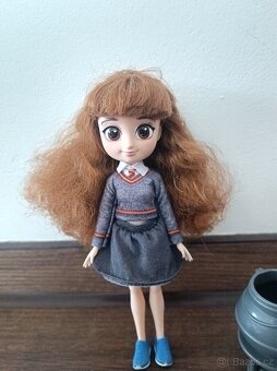 Módní panenka Hermiona s doplňky - 2