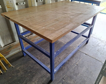 Dílenský pracovní stůl - 2