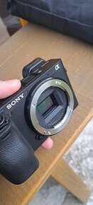 Sony a6400 + objektiv 50mm + příslušenství - 2