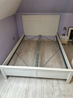 Nábytek do ložnice - postel a skříně IKEA - 2