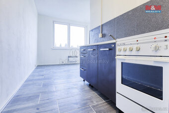 Pronájem bytu 2+1, 71 m², Rovná - 2