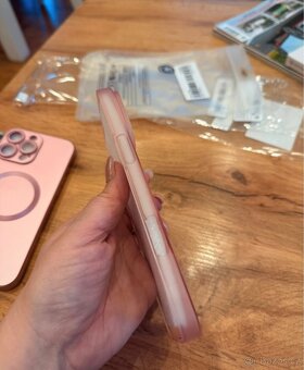 Obaly IPhone 16 pro max - 2