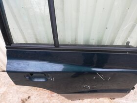 Mitsubishi Pajero zadní pravé dveře rok 1999 - 2