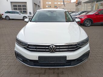 VW Passat B8 GTE 1.4 eTSI 160kW DSG Tažné ACC Kamera ERGO - 2
