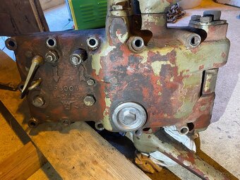 Víko hydrauliky Zetor 3011 - 2