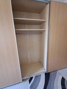 Šatní skříň - 2