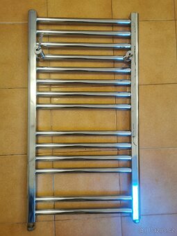 Topní žebřik otopné těleso radiator chrom, č. 1 - 2