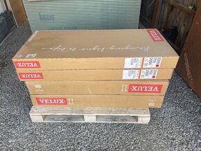 Velux okna 2 ks + 2x oplechování - 2