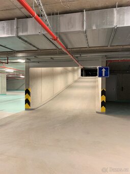 Pronájem garážového stání v Paláci Trnitá - 2