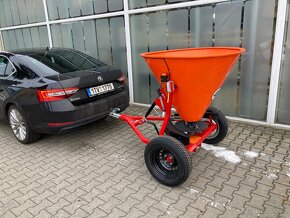 Posypový vozík na sůl nebo štěrk - 2