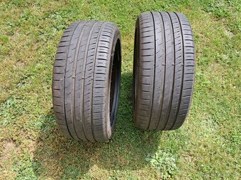 Prodám zánovní pneumatiky 235/45 R17 - 2