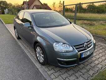 VW Jetta 1.6, 75 kw, 1. Majitel - 2