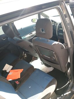 Mazda Premacy - 2
