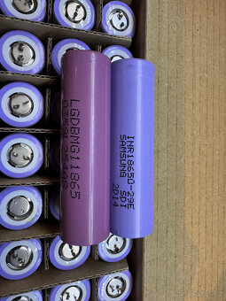 99kusů Li-Ion 18650 články baterie kapacita 2200 - 2400mAh - 2
