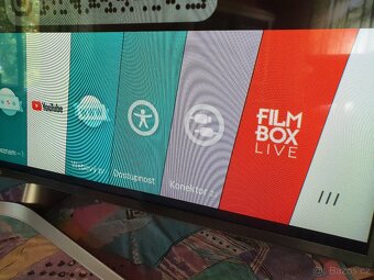 2 Televize smart 139cm LG a Sony Bravia 120cm - 2