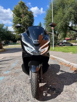 Honda PCX r. 2020 12 tis. nájezd - 2